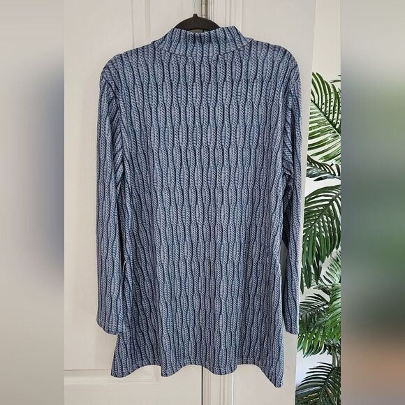 Nwt Papa Blue Patterned Women's Top - Picture 4 of 5